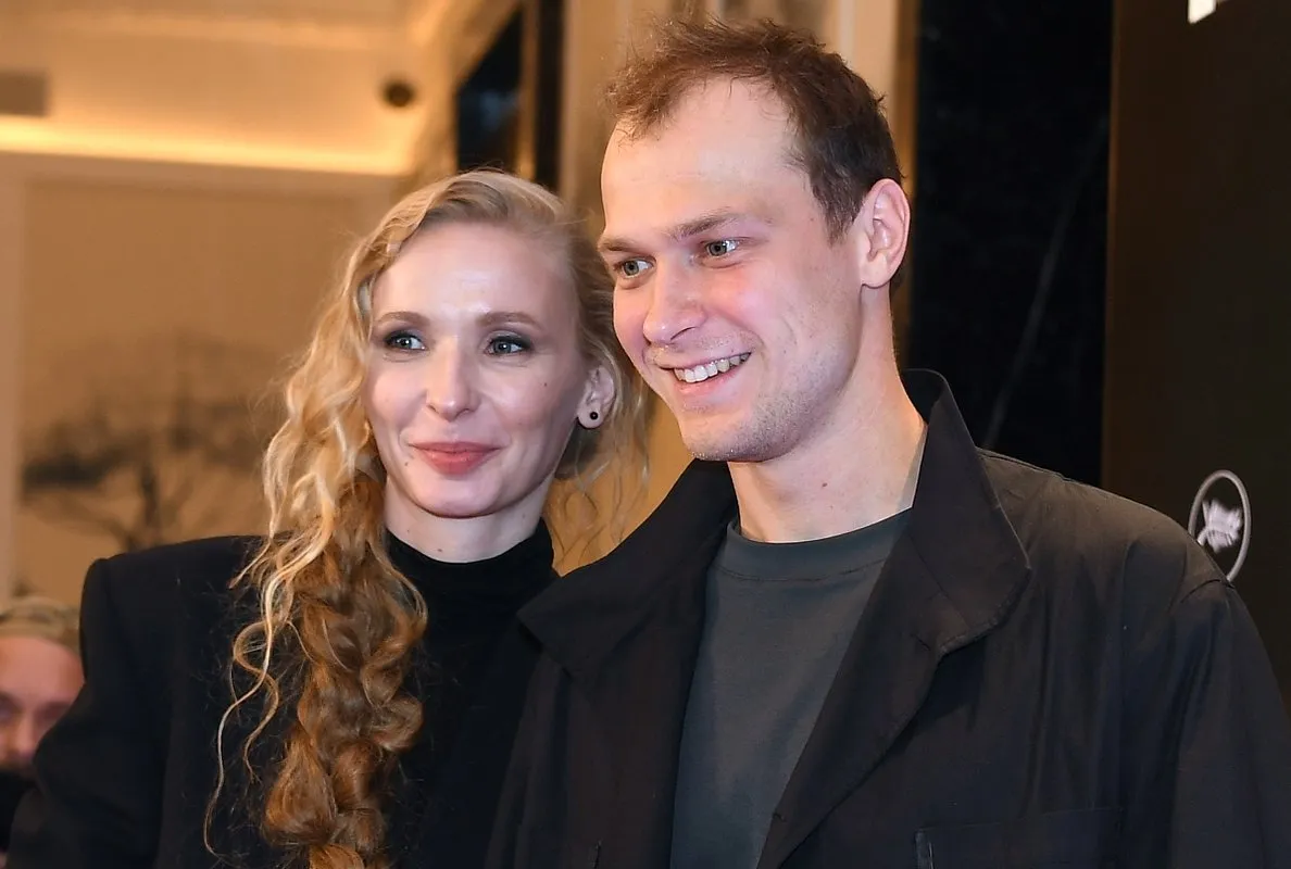 Появились вместе и «обломали» сплетников: почему я никогда не верила слухам о разводе Юры Борисова и его жены Анны Шевчук-3 -3