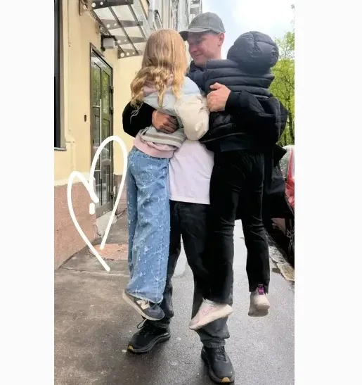 Анна Шевчук поделилась с подписчиками кадрами с семейной прогулки. Анна Шевчук поделилась с подписчиками кадрами с семейной прогулки.